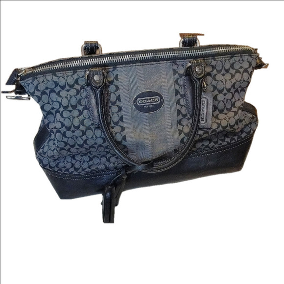 Coach 21154 signature handbag in black canvas. - Picture 2 of 10